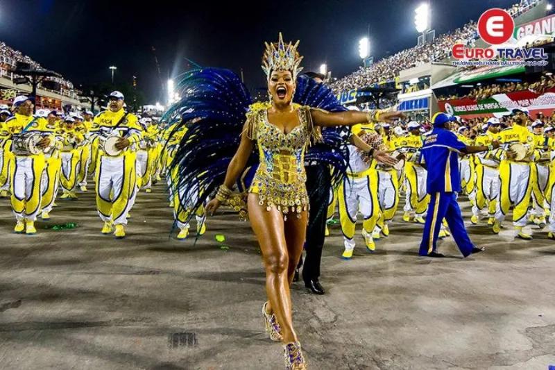 Carnival tại Rio de Janeiro là tâm điểm với sự hoành tráng và quy mô