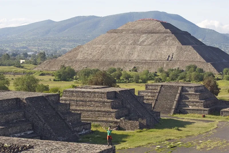 Kim tự tháp Mặt Trời - Teotihuacan