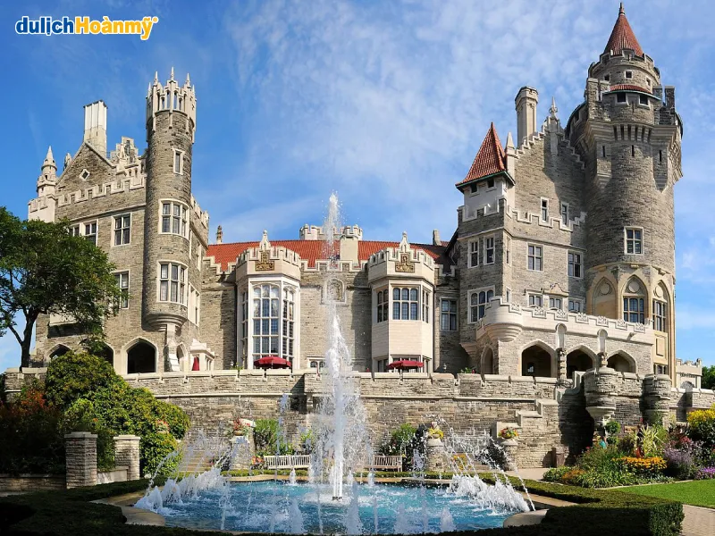 Lâu đài Casa Loma